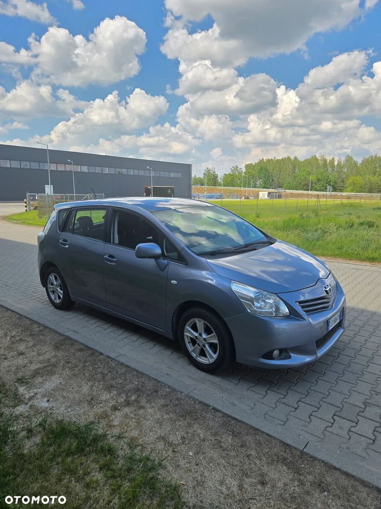 Toyota Verso 1.8 Sol - 22
