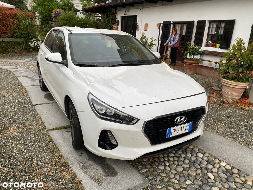 Hyundai i30 1.6 CRDI DCT Premium - 1