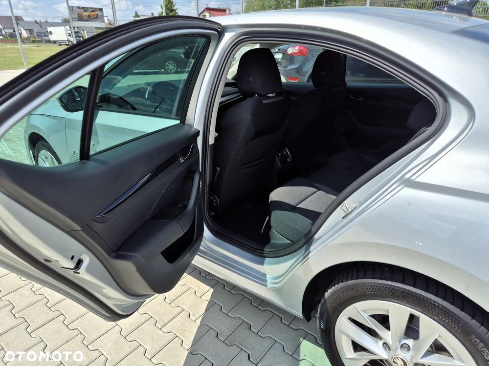 Skoda Octavia 2.0 TDI Ambition DSG - 15