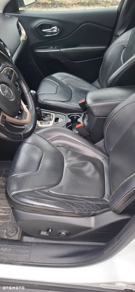 Jeep Cherokee 2.0 MJD Active Drive I Limited - 23