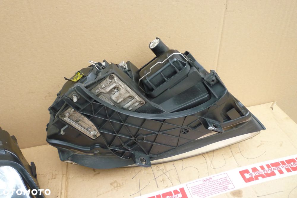 lampa prawa Audi A4 b6 Xenon Valeo Europa - 7