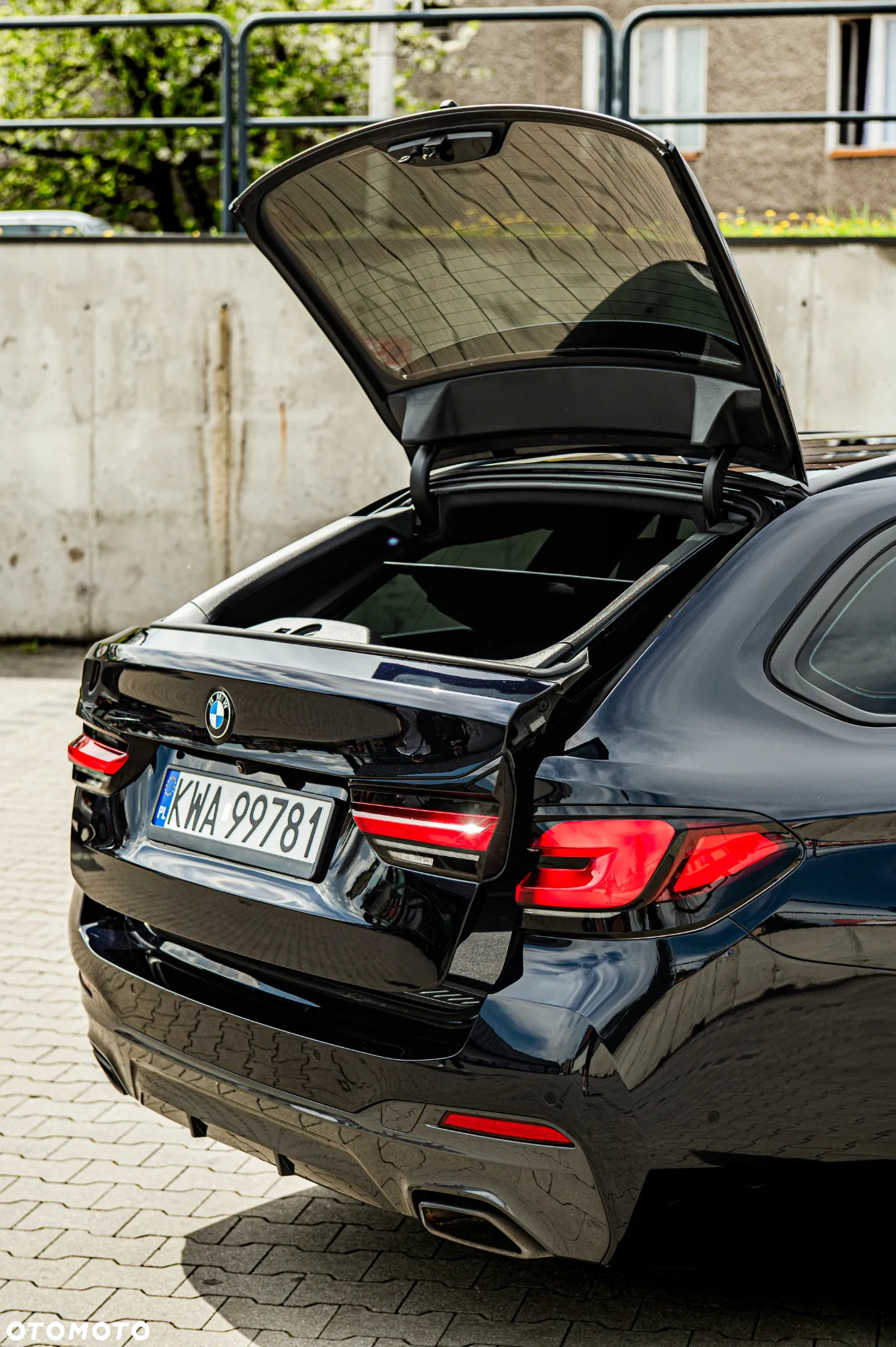 BMW Seria 5 530d xDrive Touring M Sport Edition - 11