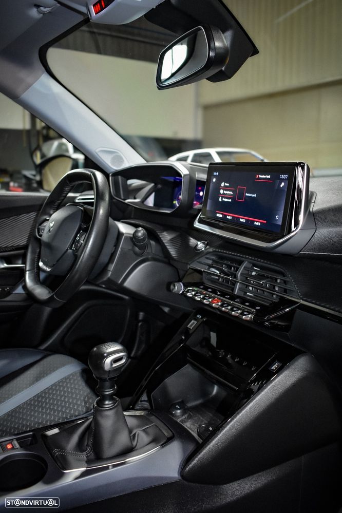 Peugeot 2008 PureTech 130 Allure - 11