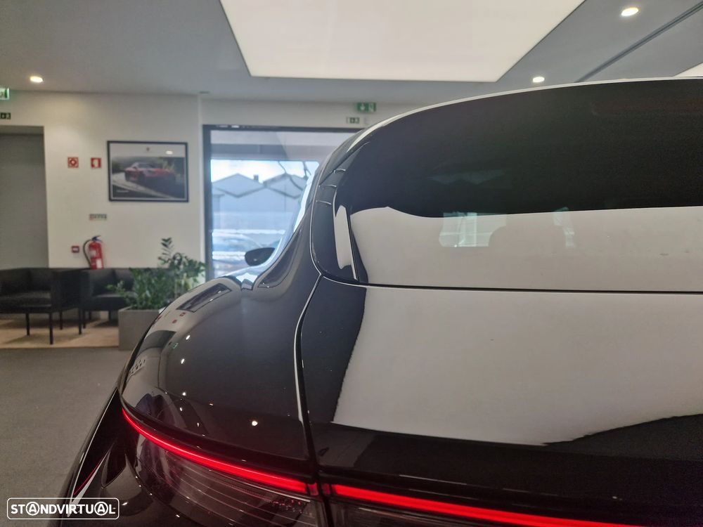 Porsche Taycan Cross Turismo 4S - 4