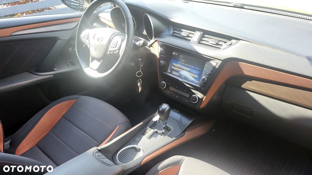 Toyota Avensis 1.8 Premium MS - 3