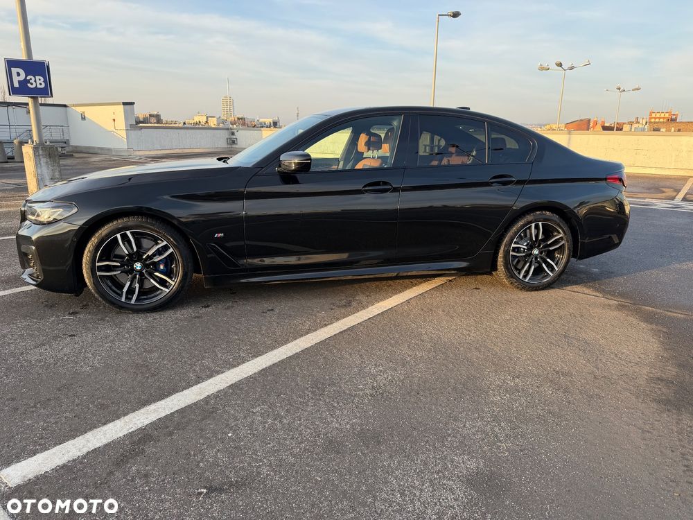 BMW Seria 5 530i xDrive GPF - 3