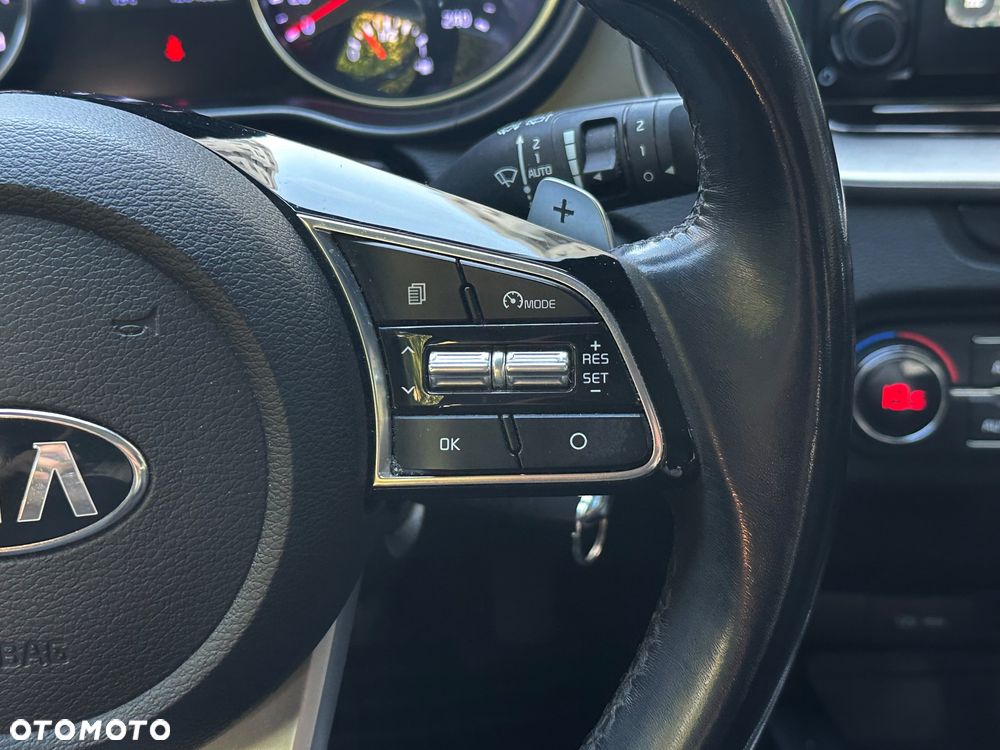 Kia Ceed - 31