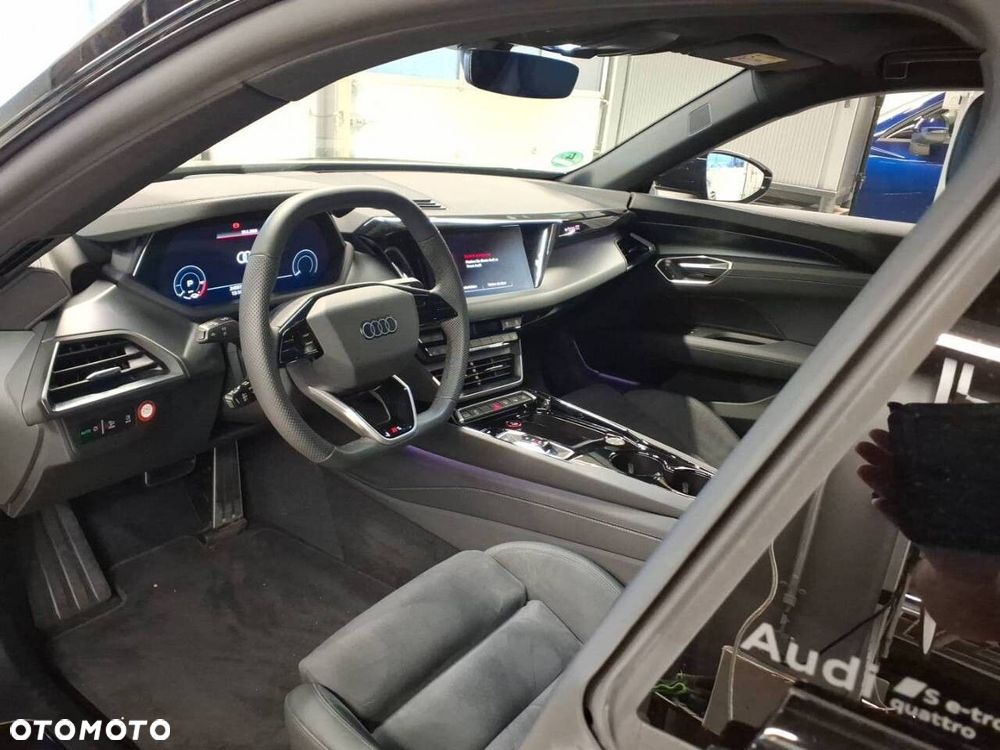 Audi e-tron GT - 7