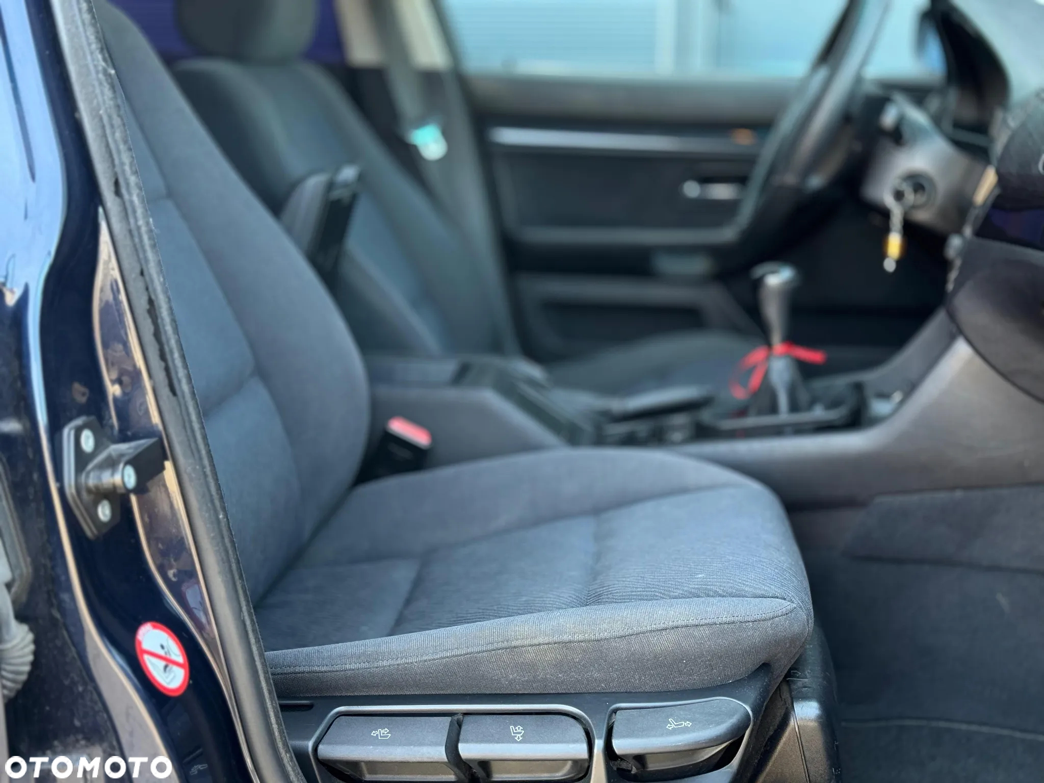 BMW Seria 5 520i - 25