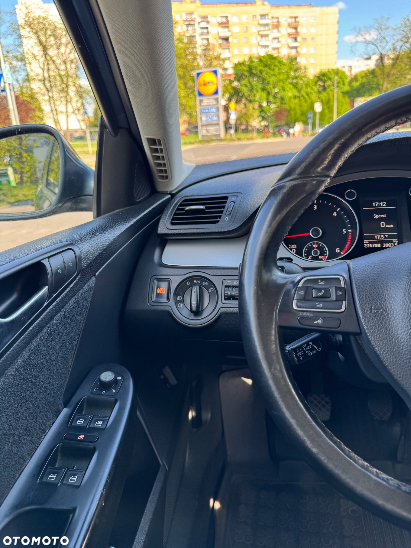 Volkswagen Passat 2.0 TDI DPF Comfortline - 14
