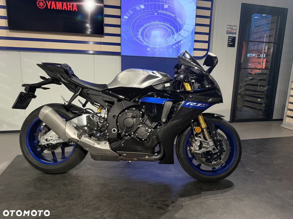 Yamaha R1 - 5