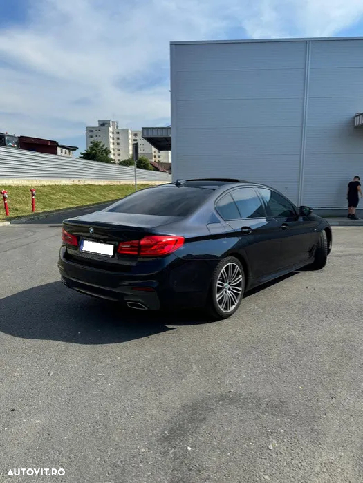 BMW Seria 5 520d xDrive AT - 11