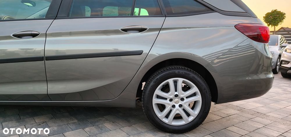Opel Astra 1.6 D (CDTI) Business - 11