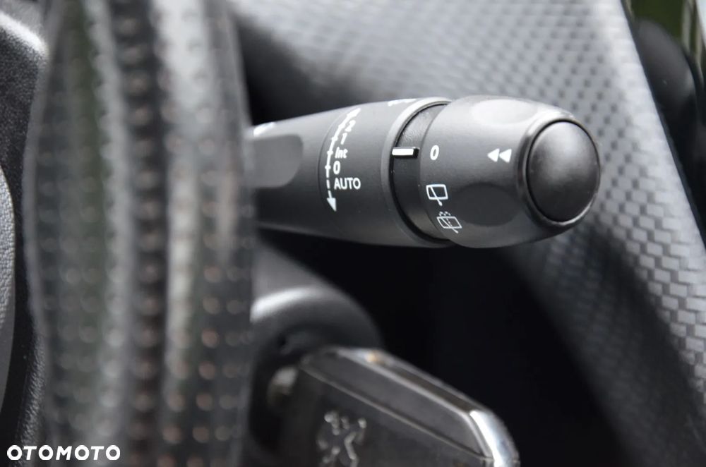 Peugeot 208 165 THP Stop & Start Allure - 36