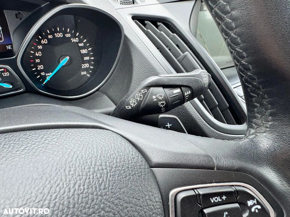 Ford Kuga 2.0 TDCi 4x4 Aut. Trend - 30