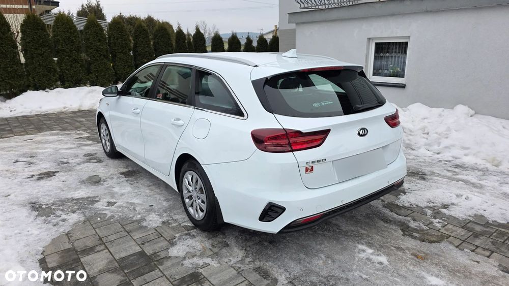 Kia Ceed 1.6 CRDi SCR L Business Line Plus - 4