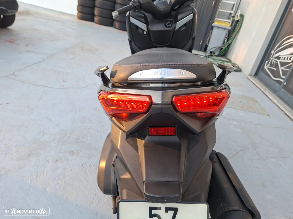 Yamaha X-Max - 11