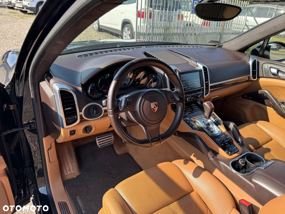 Porsche Cayenne S - 14