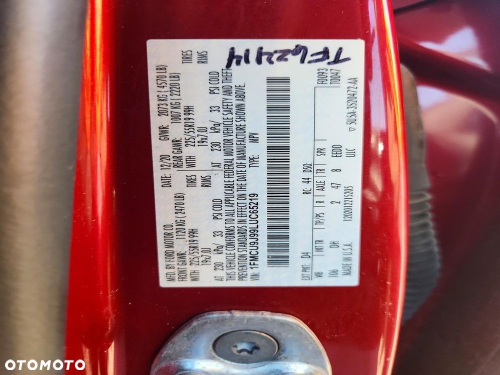 Ford Escape 2.0 EcoBoost AWD Titanium - 15