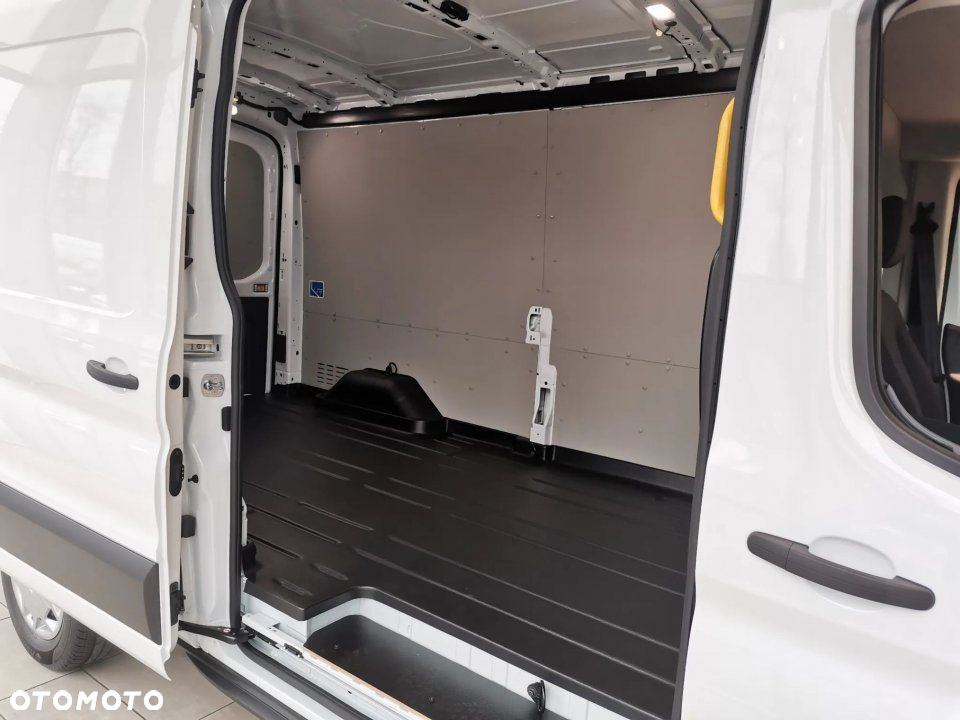 Ford E-Transit - 14