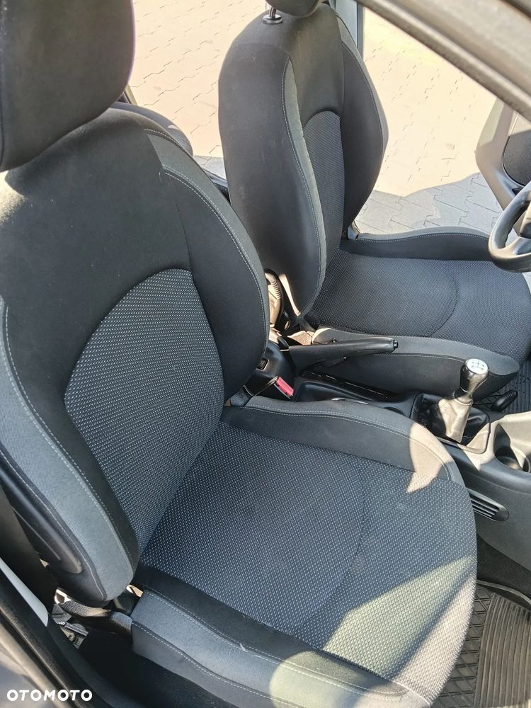 Peugeot 206 - 16