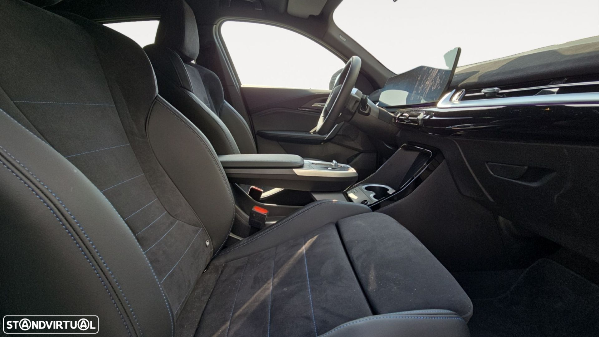 BMW iX2 eDrive20 Pack Desportivo M - 3