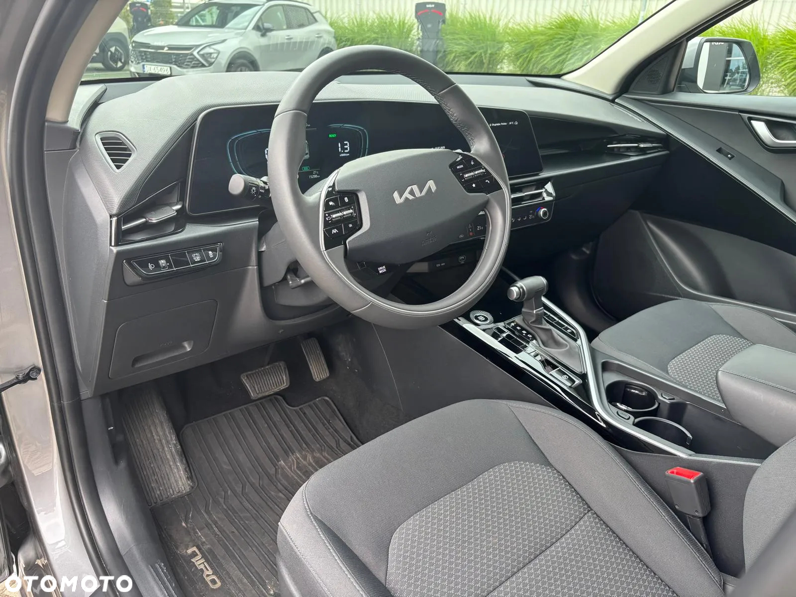 Kia Niro 1.6 GDI Hybrid M - 12
