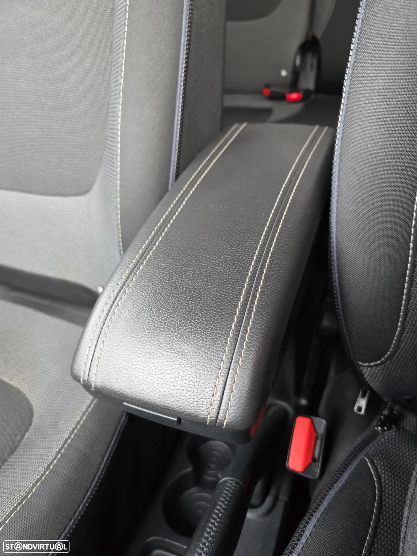 Renault Captur 1.5 dCi Exclusive - 35