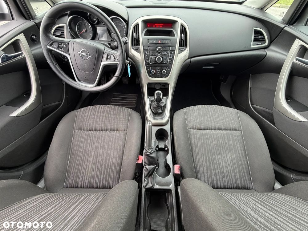 Opel Astra 1.6 Essentia - 5