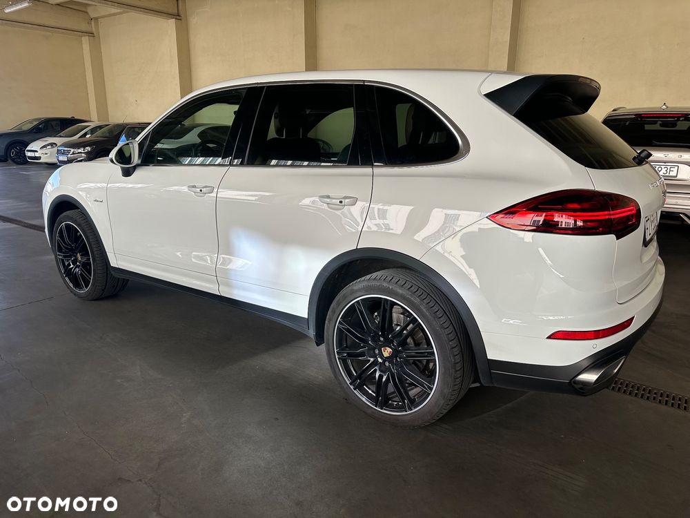 Porsche Cayenne Diesel Platinum Edition - 19