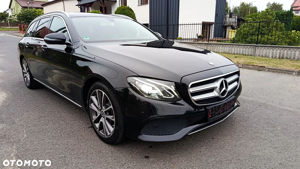 Mercedes-Benz Klasa E 220 d 9G-TRONIC - 32
