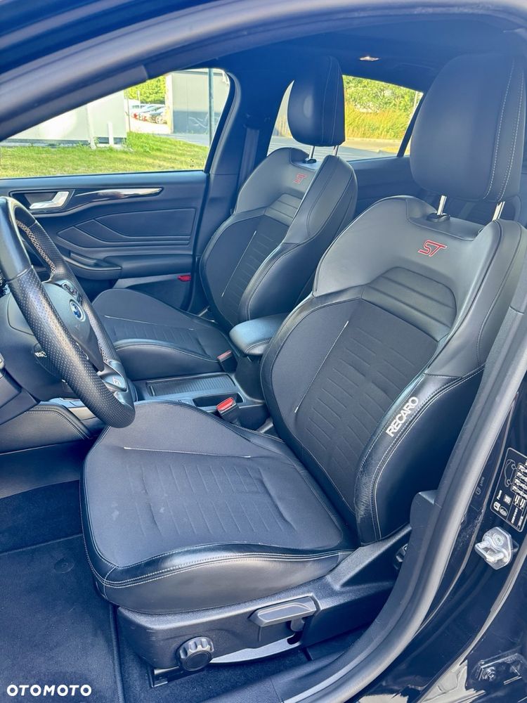 Ford Focus 2.0 EcoBlue ST - 27