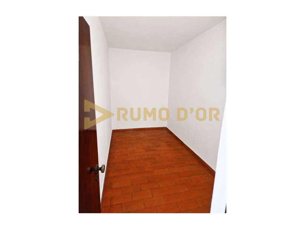 Arrecadação com 20 m² em Montechoro - Albufeira - Grande imagem: 2/3