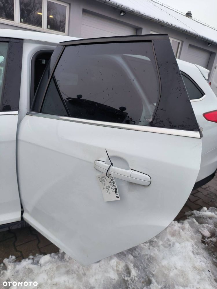 DRZWI LEWE TYŁ FORD FOCUS MK3 LIFT 7VTA - 5
