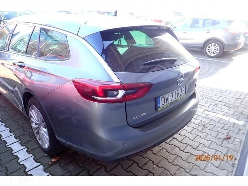 Opel Insignia - 1