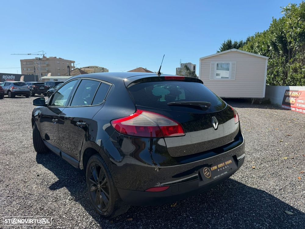 Renault Mégane 1.5 dCi Dynamique - 4