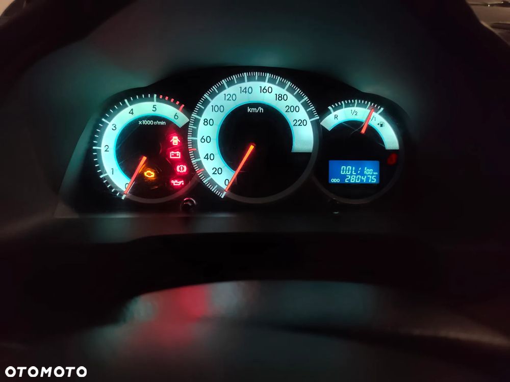 Toyota Corolla Verso 2.0 D-4D - 5