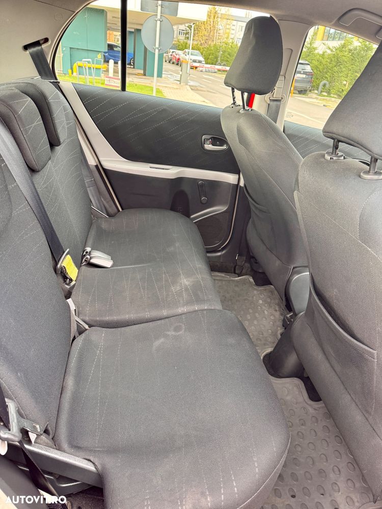 Toyota Yaris 1.3 Sol - 14