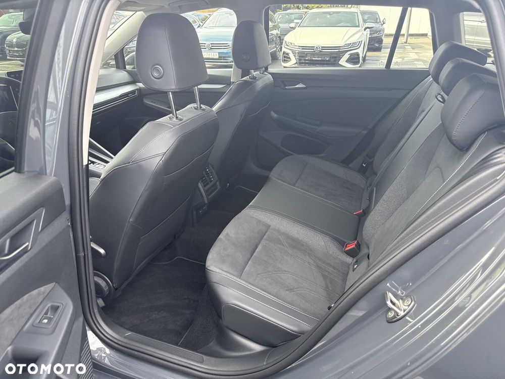 Volkswagen Golf Variant - 14