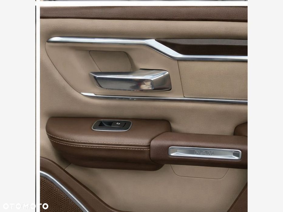 RAM 1500 5.7 Crew Cab Laramie - 8