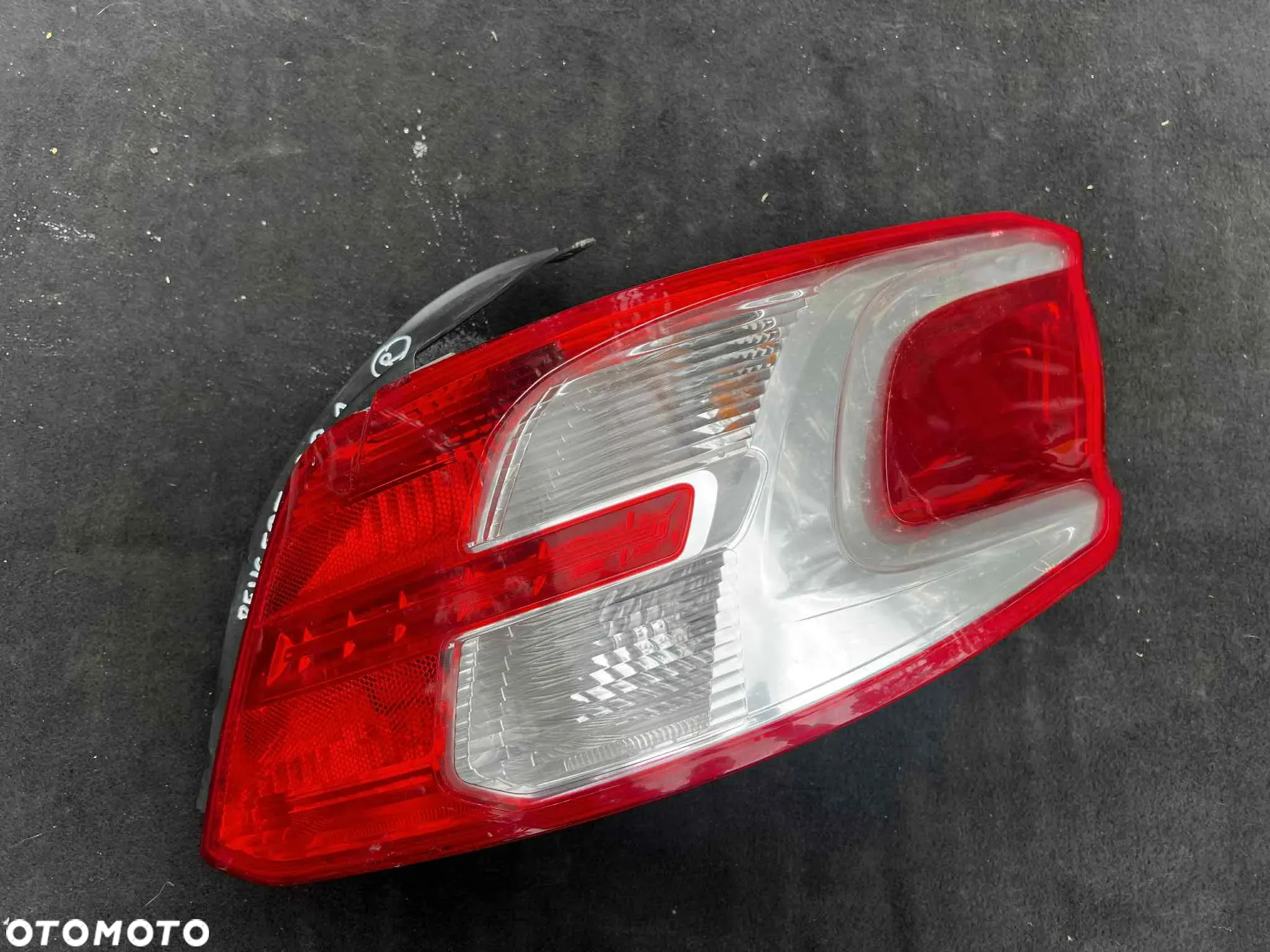 Peugeot 301 Reflektor Lampa przód lewa Europa 9675139080 90014421- LAMPY TYLNE - Lewa 9678542780 Prawa 9678542580 - 6