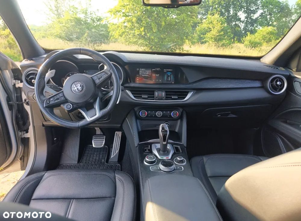 Alfa Romeo Stelvio - 6