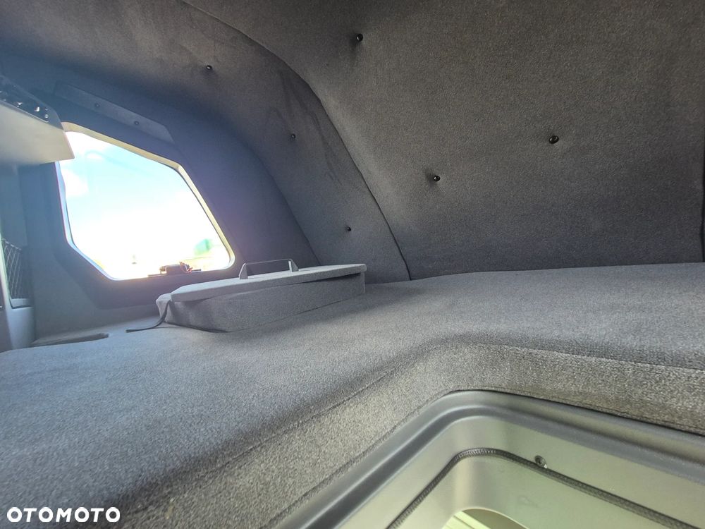 Volkswagen Crafter 35 - 11