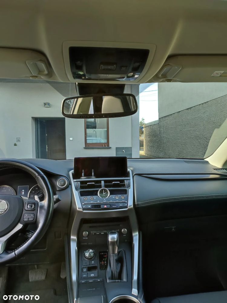 Lexus NX 300 - 25