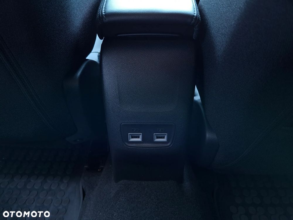 Peugeot 2008 PureTech 100 Allure S&S BVM6 - 24