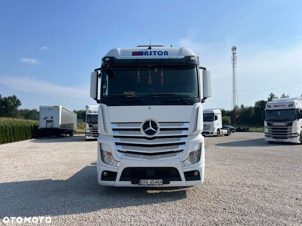 Mercedes-Benz Actros - 2