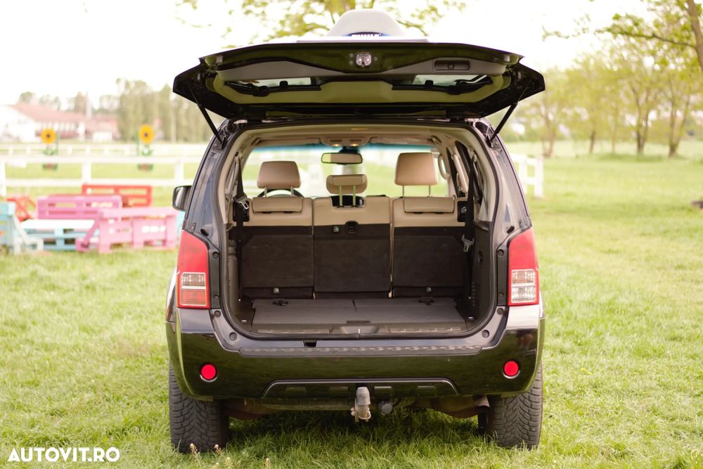 Nissan Pathfinder - 13