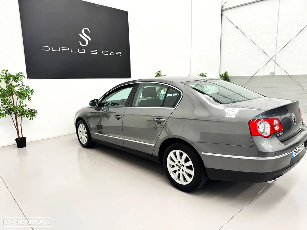 VW Passat 2.0 TDI Confortline - 10