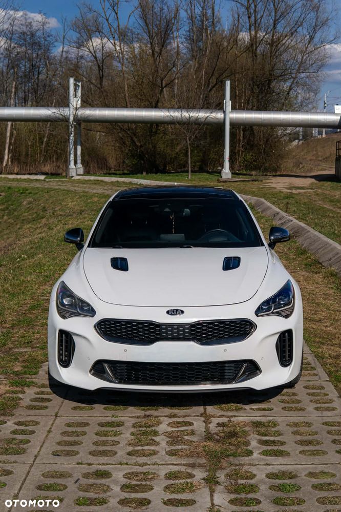 Kia Stinger - 7