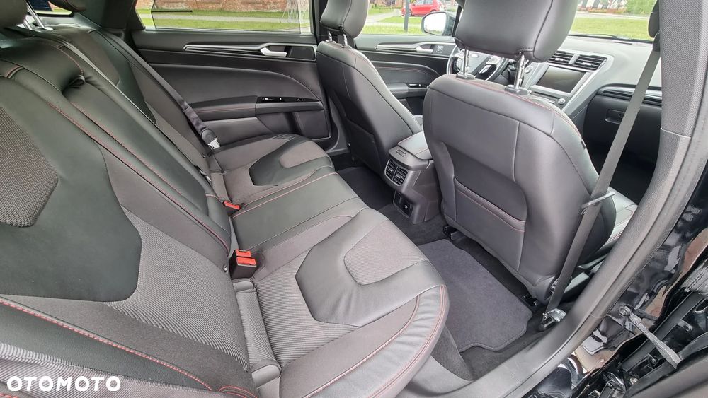 Ford Mondeo 2.0 EcoBoost ST-Line X - 23